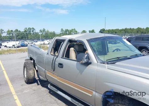 2003 Chevrolet Silverado K1500 z USA, uszkodzony, nr VIN 2GCEK19T131105299